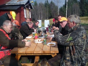 Jaktlunch vid kojan